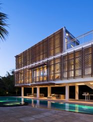 Guest Pavilion by Stephen Yablon Architecture is located in Charleston, South Carolina.