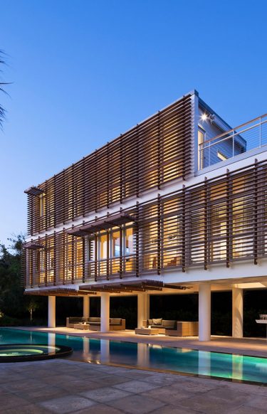 Guest Pavilion by Stephen Yablon Architecture is located in Charleston, South Carolina.