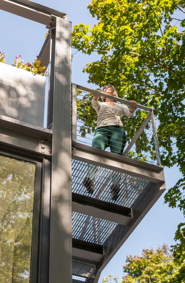 steel cable guardrail on exterior studio stair