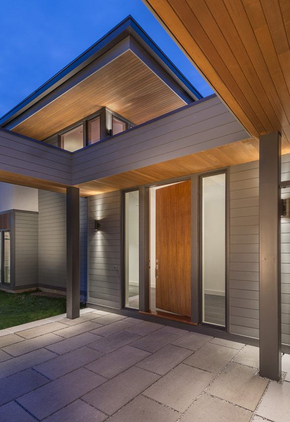 entry courtyard patio with wood soffit roof overhang
