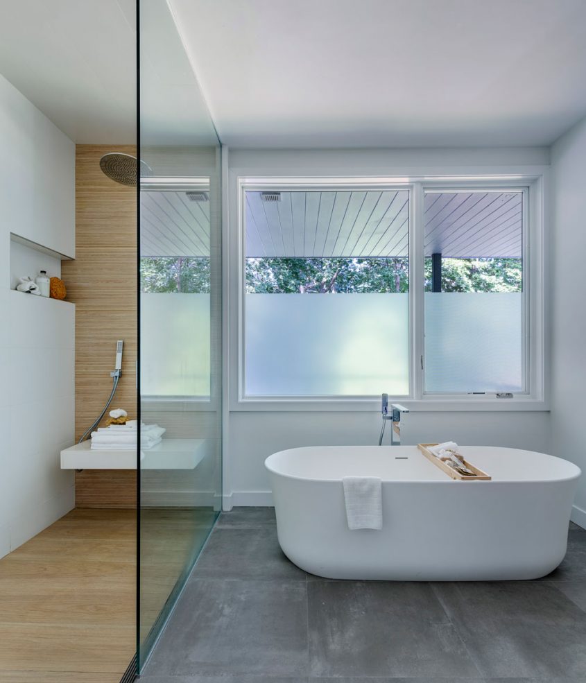 primary bath with shower and soaking tub